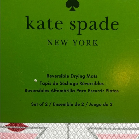 Kate Spade Strawberry Print Cooler Bag  & Reversible Drying Mat - Picture 7 of 8